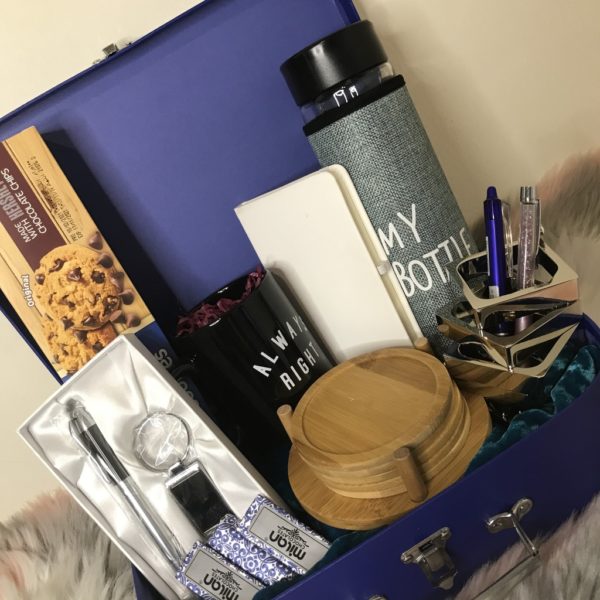 Corporate gift hamper